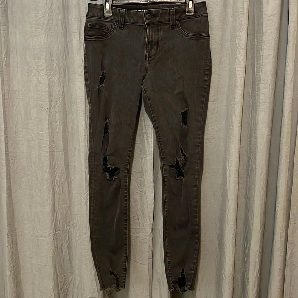 EUC Maurice’s Black Distressed Jeggings M
